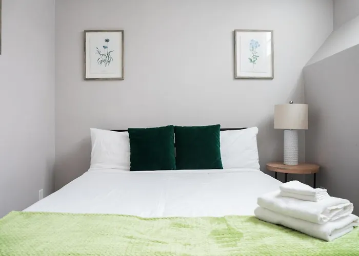 Perfect Traveling Nurse Housing In Theatre District